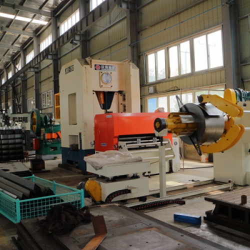 大型沖篩板設(shè)備